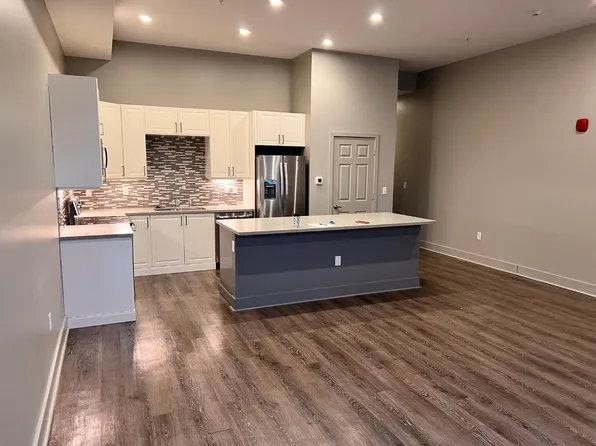 108 1st Ave SE #310, Minot, ND 58701