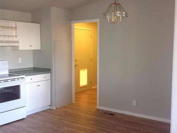 3rd image of 61088 SE Geary Dr