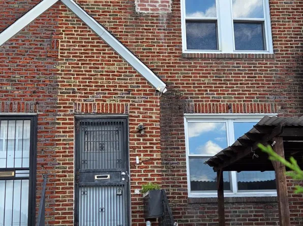 5257 Howland St, Philadelphia, PA 19124