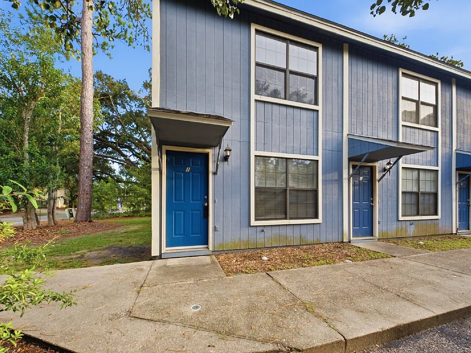 132 Dixie Dr #4