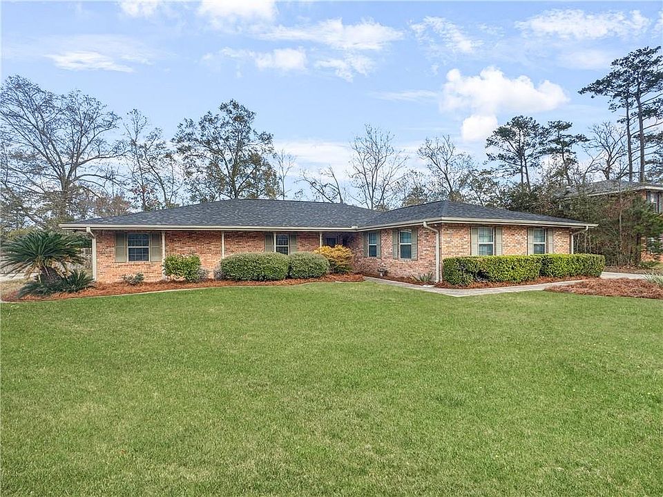 1st image of 692 Marilyn Dr