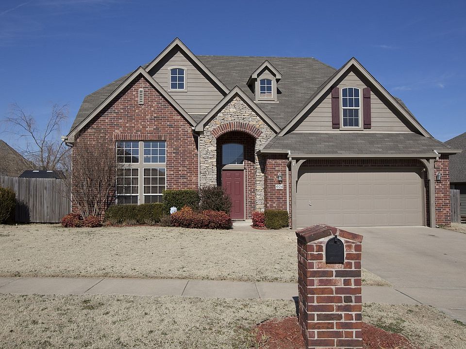 Beautiful Brick and Stone Cottage