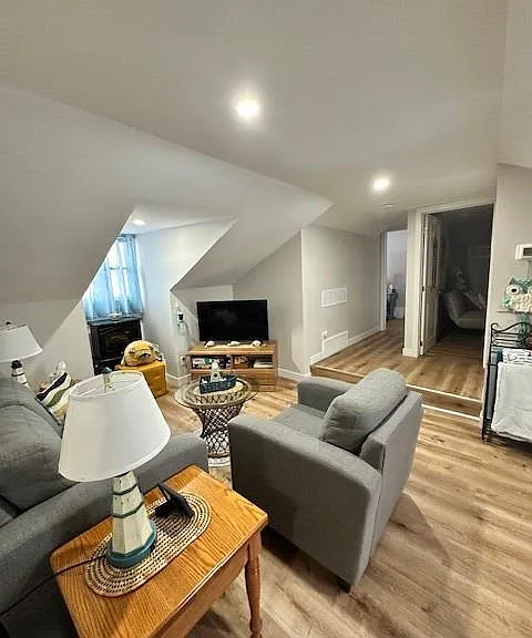 554 Notre Dame St #UPPER — Photo 7