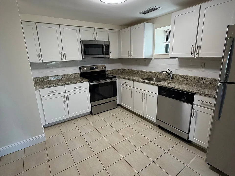 650-651 Columbus Ave #U223