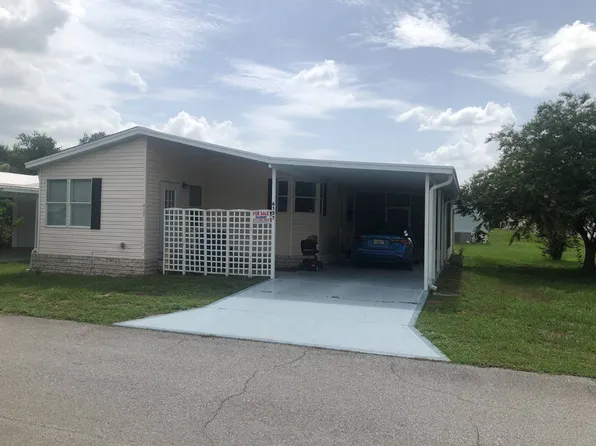 6137 Mission Viejo Dr, Zephyrhills, FL 33542