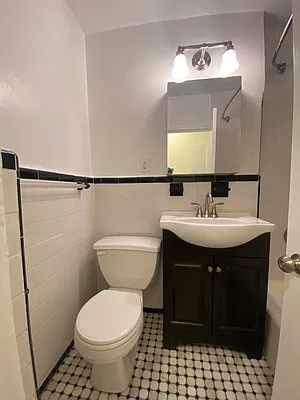 Rented by City Connections Realty | media 11