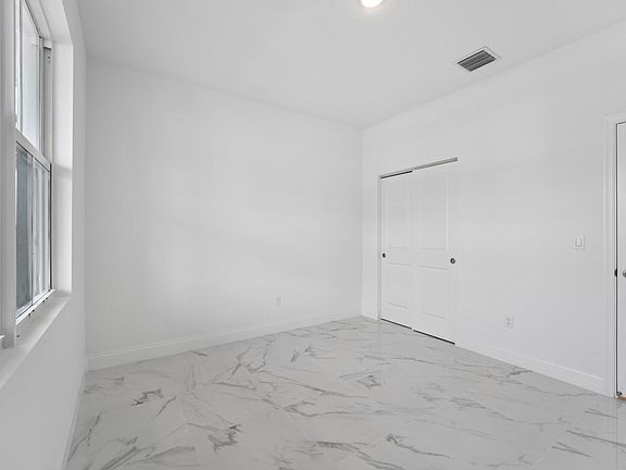 4th image of 10082 NW Dreamweaver Road #219