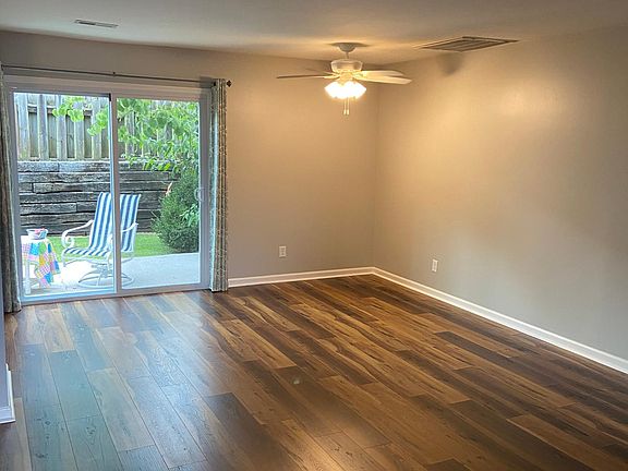 2nd image of 2121 Silverbrook Dr #2B