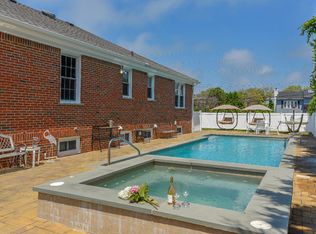96 Queens Ave, Atlantic Beach, NY 11509
