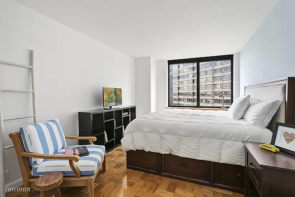 Rented by Corcoran | media 8