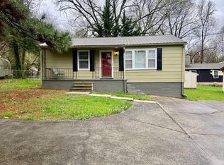 303 Cave St, Rossville, GA 30741