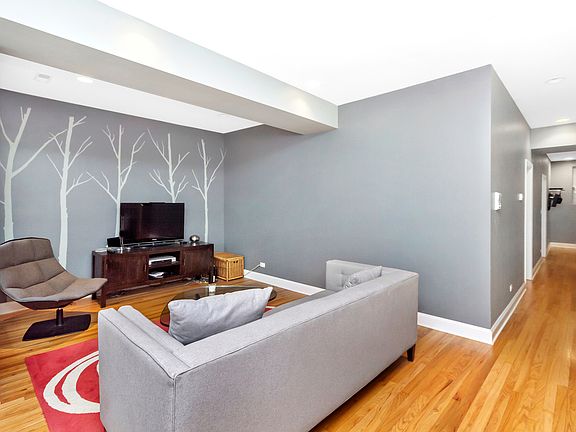 5th image of 1637 W Granville Ave APT 2