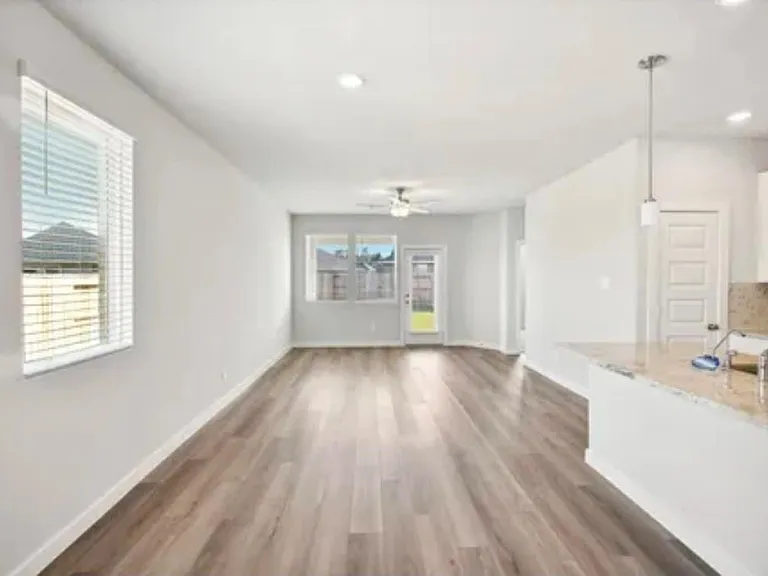 9450 Herons Preserve — Photo 10