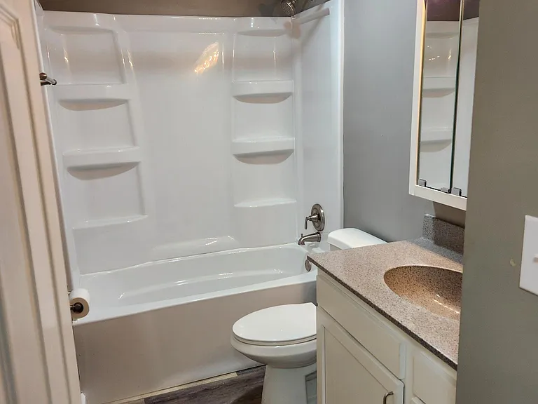 1256 Heritage Dr — Photo 7