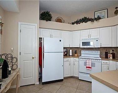 3rd image of 16004 Gatwick Ct