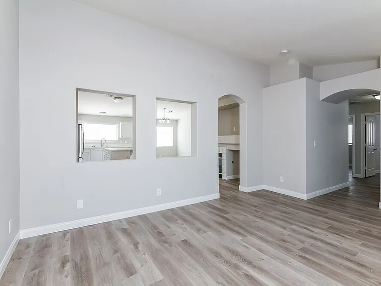 2037 Madica Ave — Photo 3