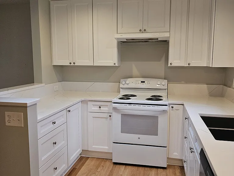 4160 Haven St — Photo 2