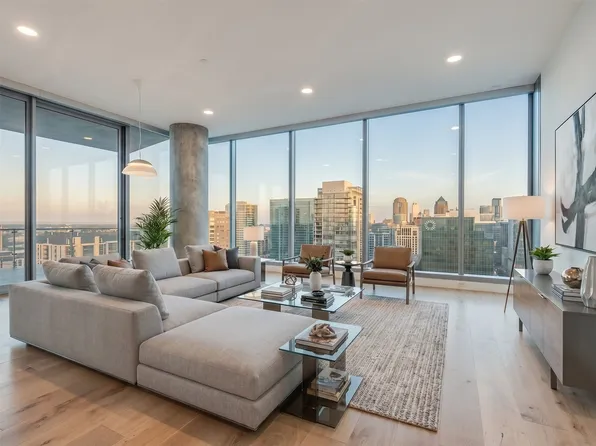 3130 N Harwood St APT 2606, Dallas, TX 75201