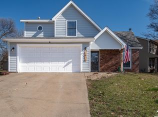 1816 E 25th Ter, Lawrence, KS 66046