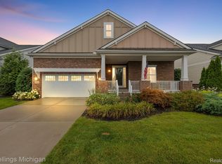 49581 Shire Ln, Canton, MI 48188