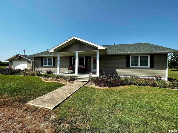 602 S Beacon Ave, Broughton, IL 62817