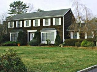 24 Stacy Dr, Port Jefferson Station, NY 11776