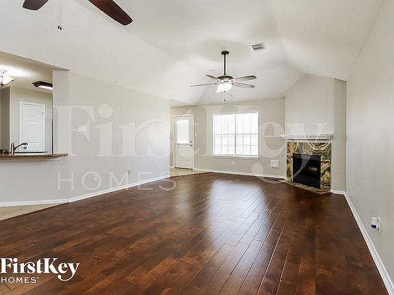 3rd image of 2210 Dublin Dr