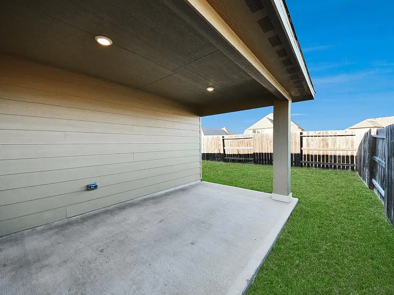 24654 Greenwood Bay Dr — Photo 39