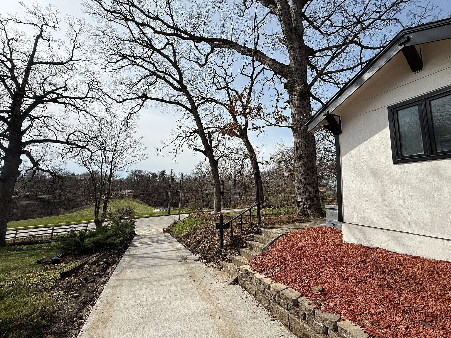2705 Hickman Rd — Photo 3