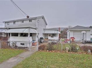 33 W Ruddle St, Coaldale, PA 18218