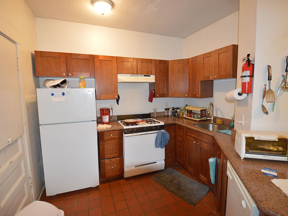 1st image of 66 Egmont St APT 5B