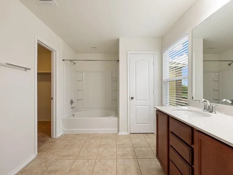 10909 Helms Deep Dr — Photo 19