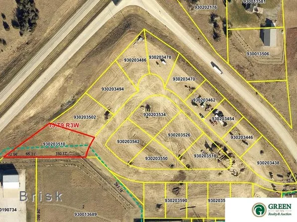 10 Street, York, NE 68467