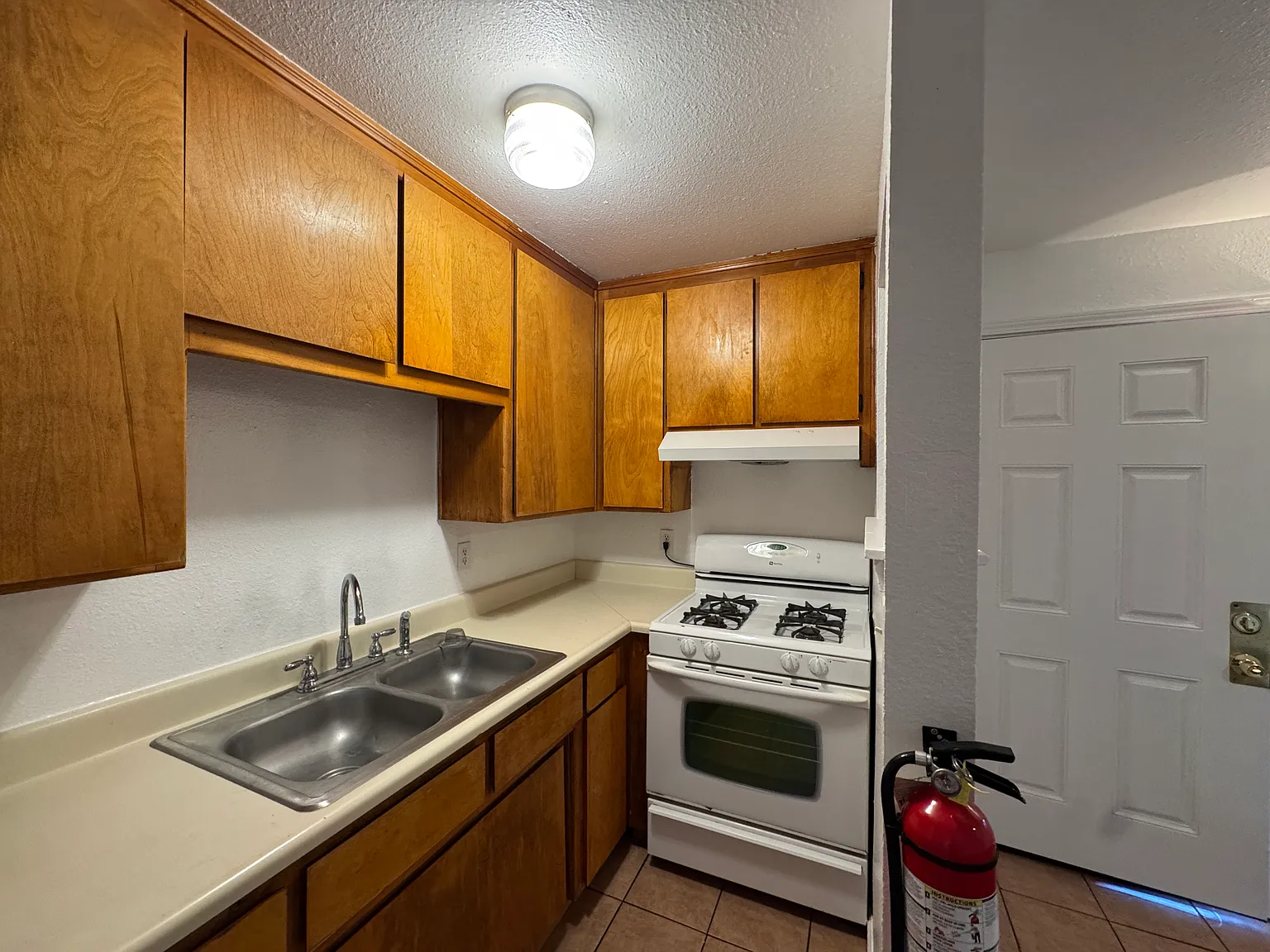 1 bed, 500 sqft, $925 — Photo 2