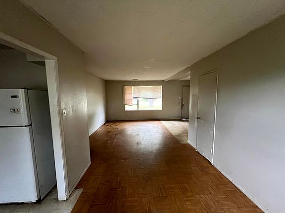 5th image of 681 NE Morton Avenue