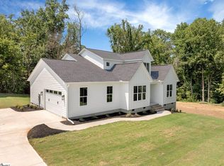 299 Pine Hills Rd, Woodruff, SC 29388