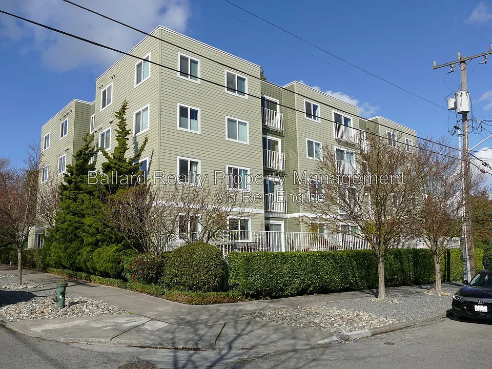 800 N Allen Pl #301
