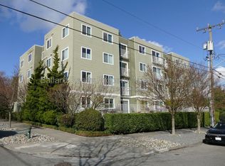 800 N Allen Pl APT 301, Seattle, WA 98103