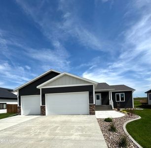 574 River Dr, Dickinson, ND, 58601