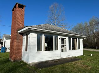 127 Ithaca Rd, Houghton Lake, MI 48629