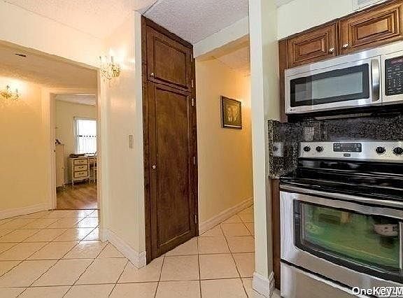 4th image of 142 Main St APT 2B