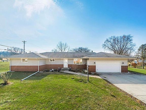 2nd image of 577 Donovan Dr NE
