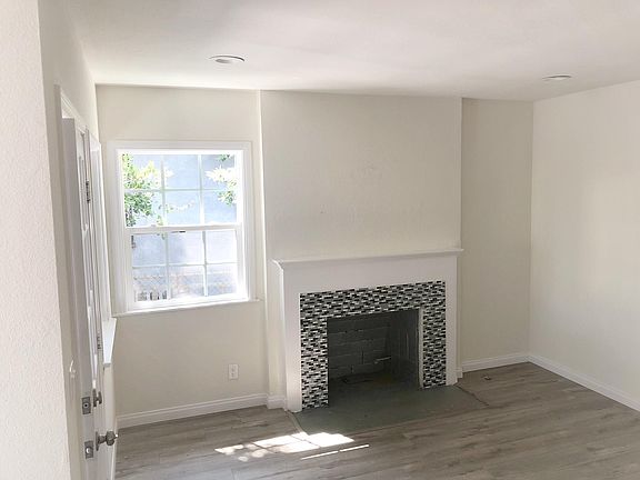 4th image of 1217 E 23rd St