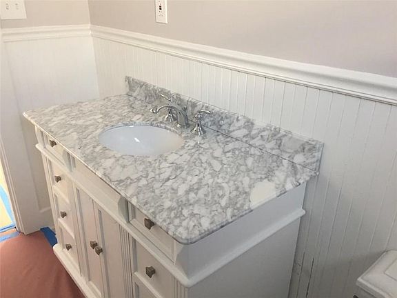 5th image of 31 Peirce St #1