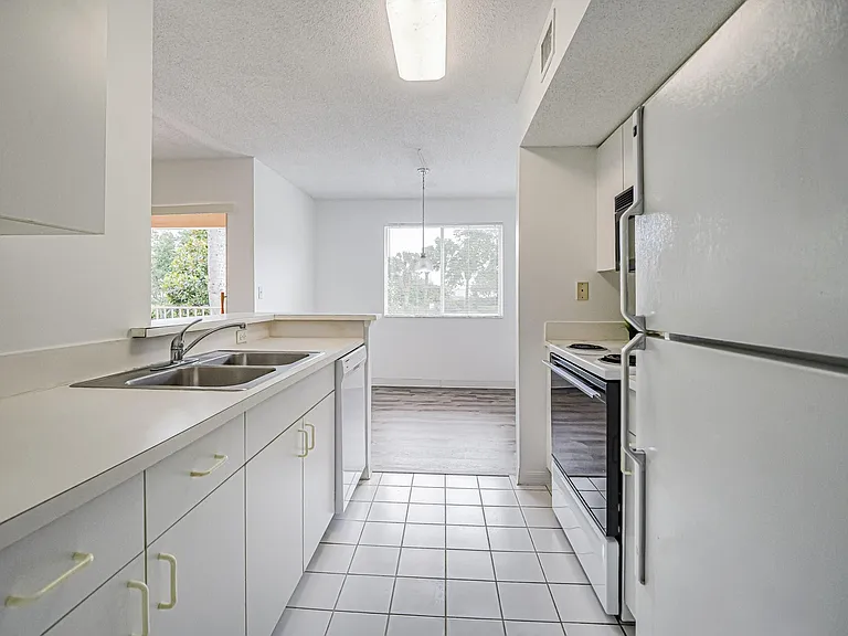 1670 N 42nd Cir #203 — Photo 9