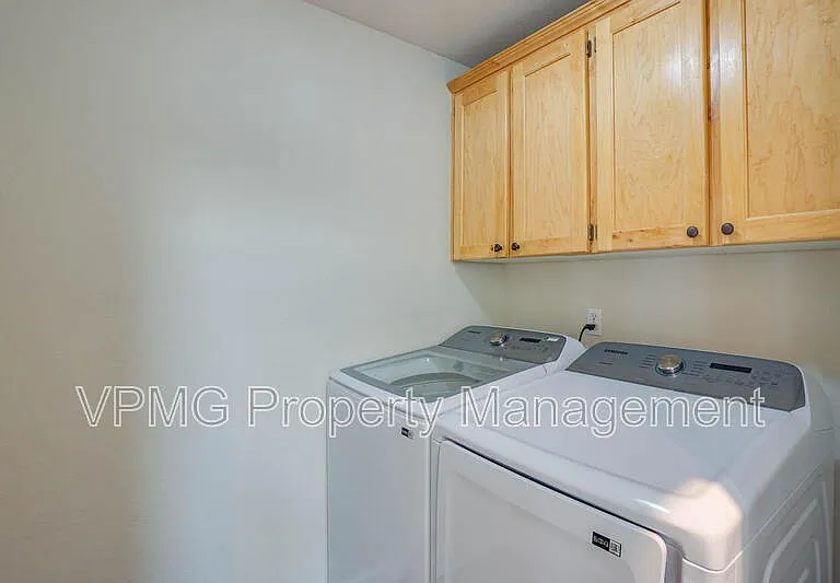 2115 NW 143rd Cir — Photo 21