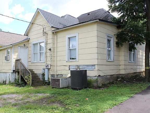 3rd image of 1725 Highland Ave