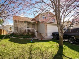 547 S 900 E, Layton, UT 84041