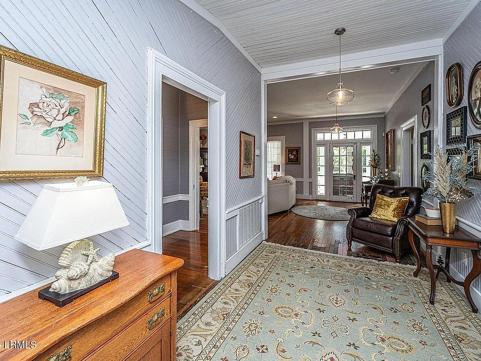 2nd image of 617 Hampton Street