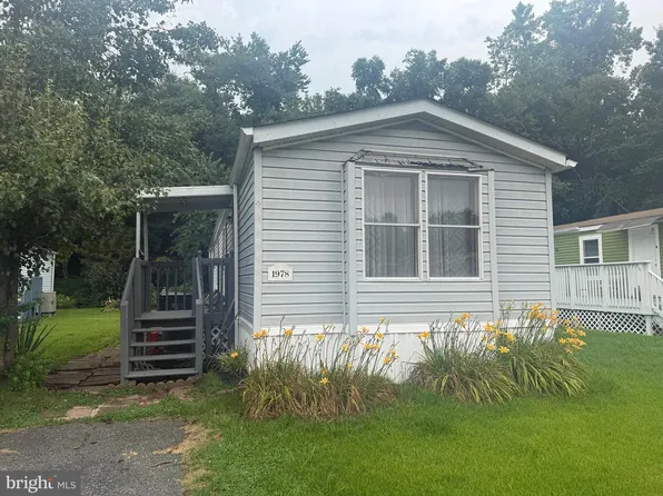 1978 Chipper Dr, Edgewood, MD 21040